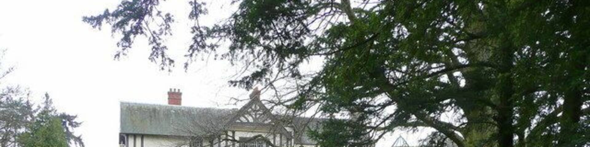 The Huntingtower Hotel Situated to the east of Perth between the A85 and the River Almond.