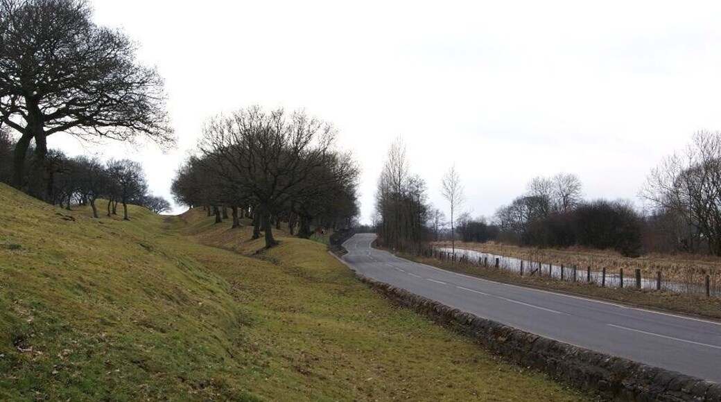 The Wall, The Road and The Canal The Antonine Wall, the B816 and the Forth and Clyde Canal run within metres of each other at this point.