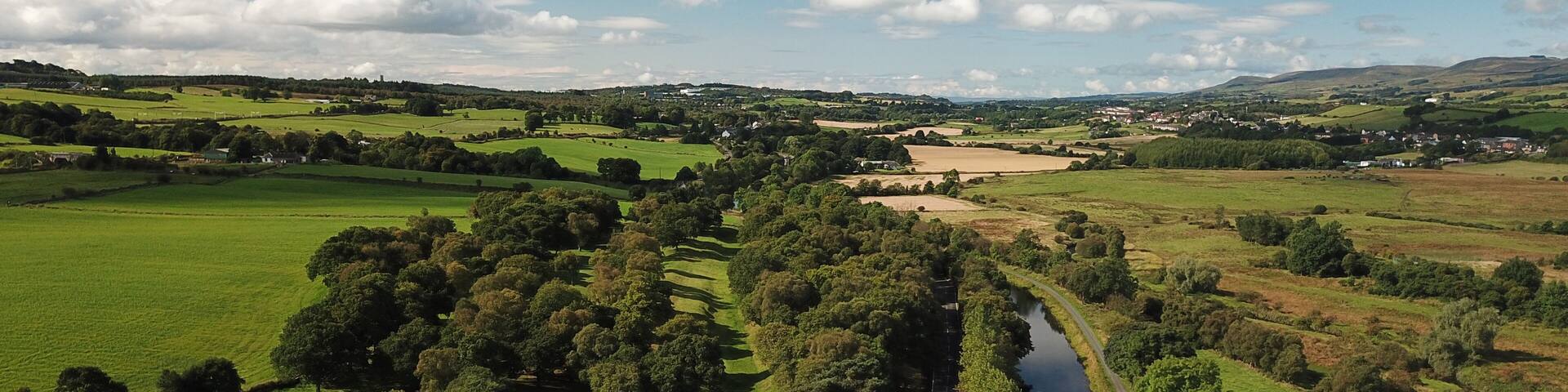 Antoninus Wall westlich Bonnybridge (rechts daneben: Union Canal)