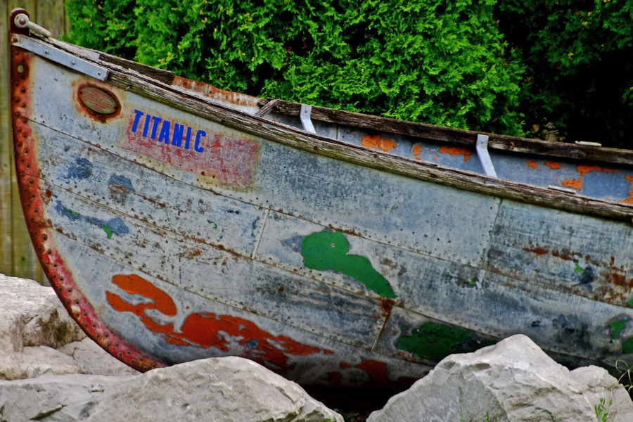 At a marina on the St Clair River near the city of Algonac they had some fun with an old beat up row boat.