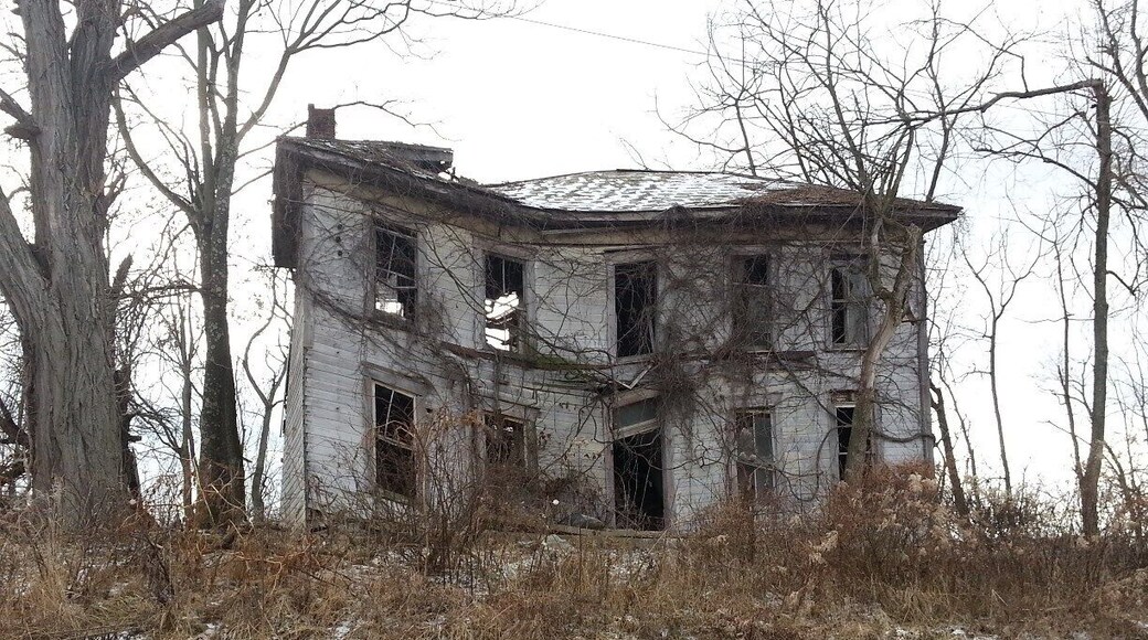 This is a really crooked, #abandoned house. Makes you wonder who once lived there and what happened.