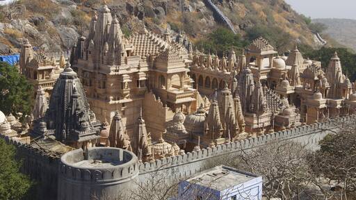 Sheth Motishaw Tonk, Mount Shatrunjaya, Palitana, Gujarat, India - known as Shri Shatrunjaya Tirtha. Important temples and shrines of the Jain religion.