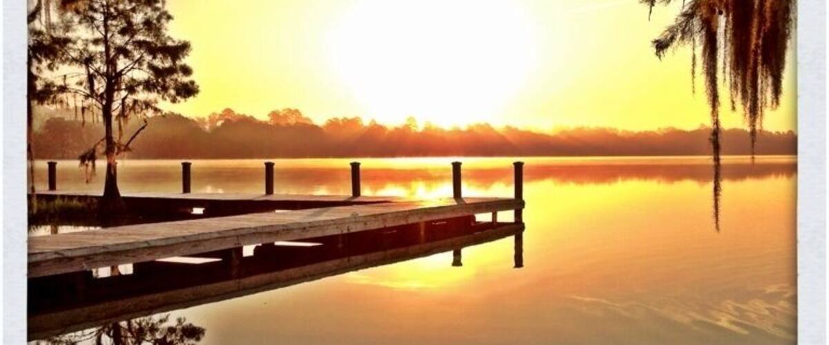 Sunrise on Lake Jackson