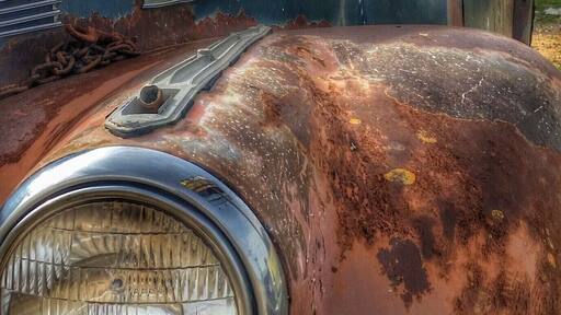 On highway 93 a few miles before the Chloride turnoff, you'll find an abandoned junk yard full of amazing automobiles. As much as I loved looking at all the cars, what really caught my eye amongst all this automobile decay, were what looked like gourds and watermelon growing across the ground. Life always finds a way.