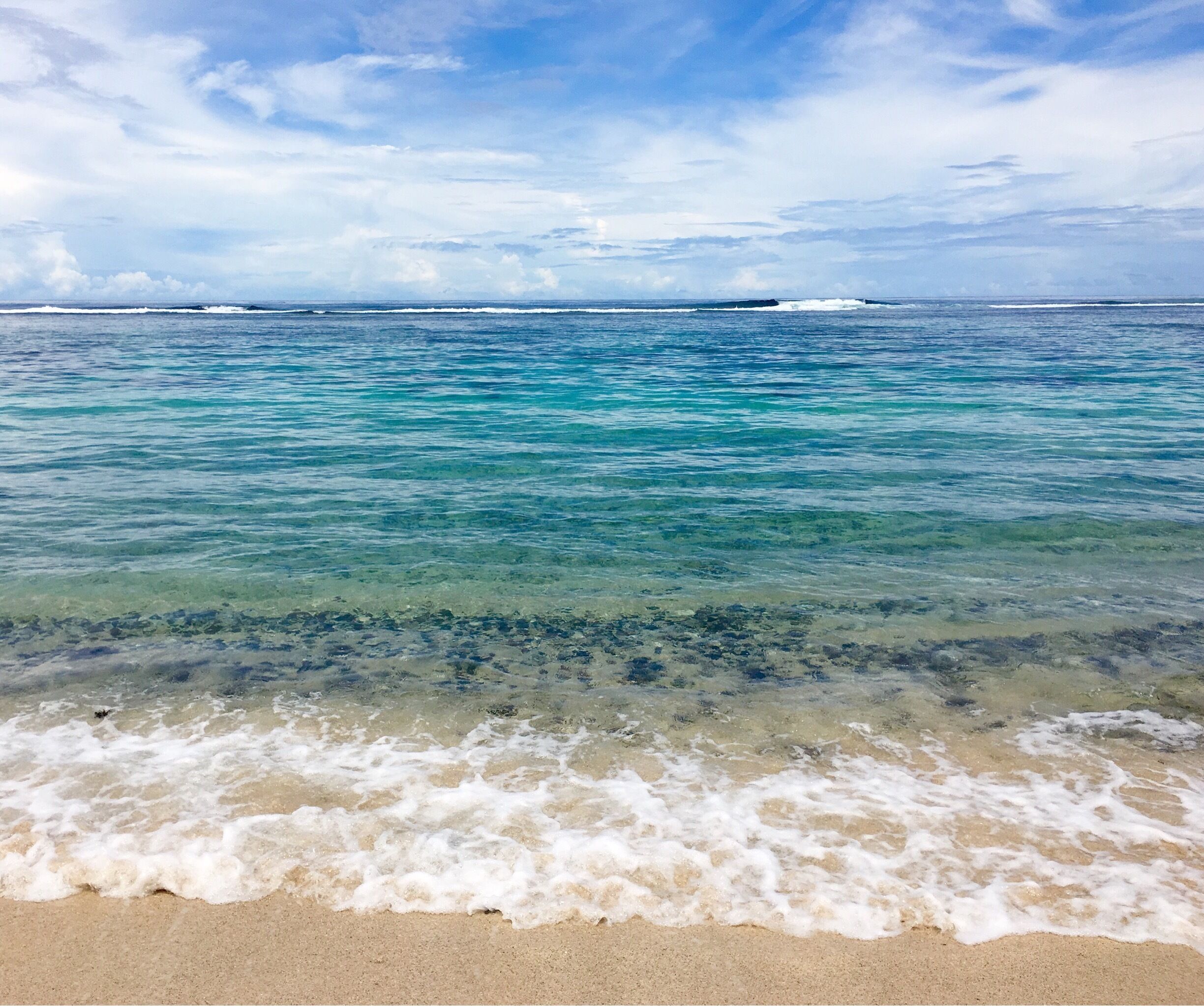 Beautiful Samoan beaches! 💙 photo taken at Fao Fao beach fales - an awesome place for backpackers to stay! They were so friendly :) #samoa #beach #blue