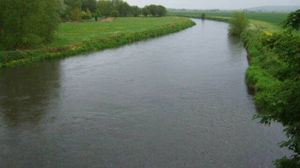 Downstream Looking south down the River Tame.