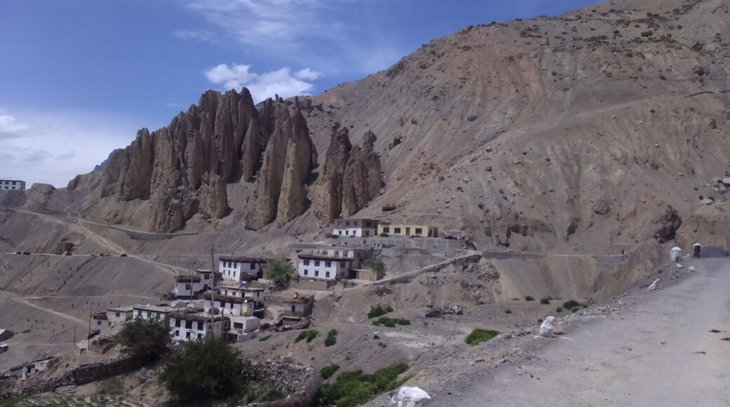 Dhankhar - The erstwhile capital of Spiti Valley. This town lies between Tabo and Kaza.