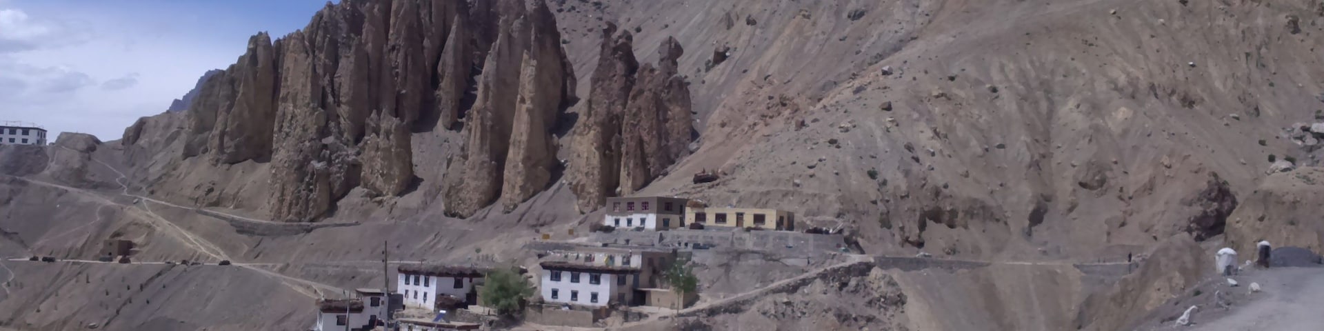 Dhankhar - The erstwhile capital of Spiti Valley. This town lies between Tabo and Kaza.
