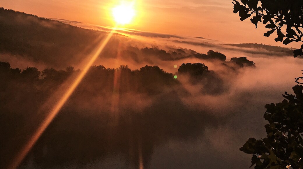 #trovember
I woke up at 2 am and drove 3 1/2 hours for this view 😍 most definitely worth it. Arkansas’ hidden gem