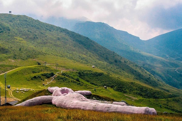 Gelitin, a group of artists from Vienna, has erected a pink bunny measuring 200 feet in length (about 60 metres) on the side of a northern Italian mountain.
The artwork, titled "Hase" (which translates simply as "Hare"), is located at a height of 1600m on the mountain Colletto Fava where there is a ski resort. This is near the village of Artesina, Piemonte, Italy.
#weird #wonderful #italy #travel #adventure