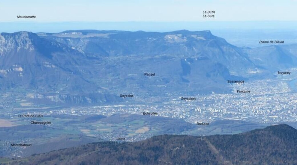 Panorama de la métropole grenobloise depuis la croix du sergent Pinelli (Taillefer). Image annotée (sans annotation : Panorama pinelli).