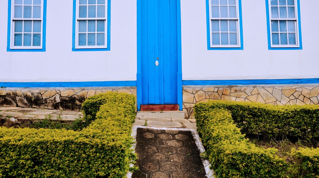 Colonial house door and windows in Corumbá de Goiás. This city was founded in 1730 by the Bandeirantes, explorers came from Sao Paulo State in search of gold. Goias, Brazil, 2019