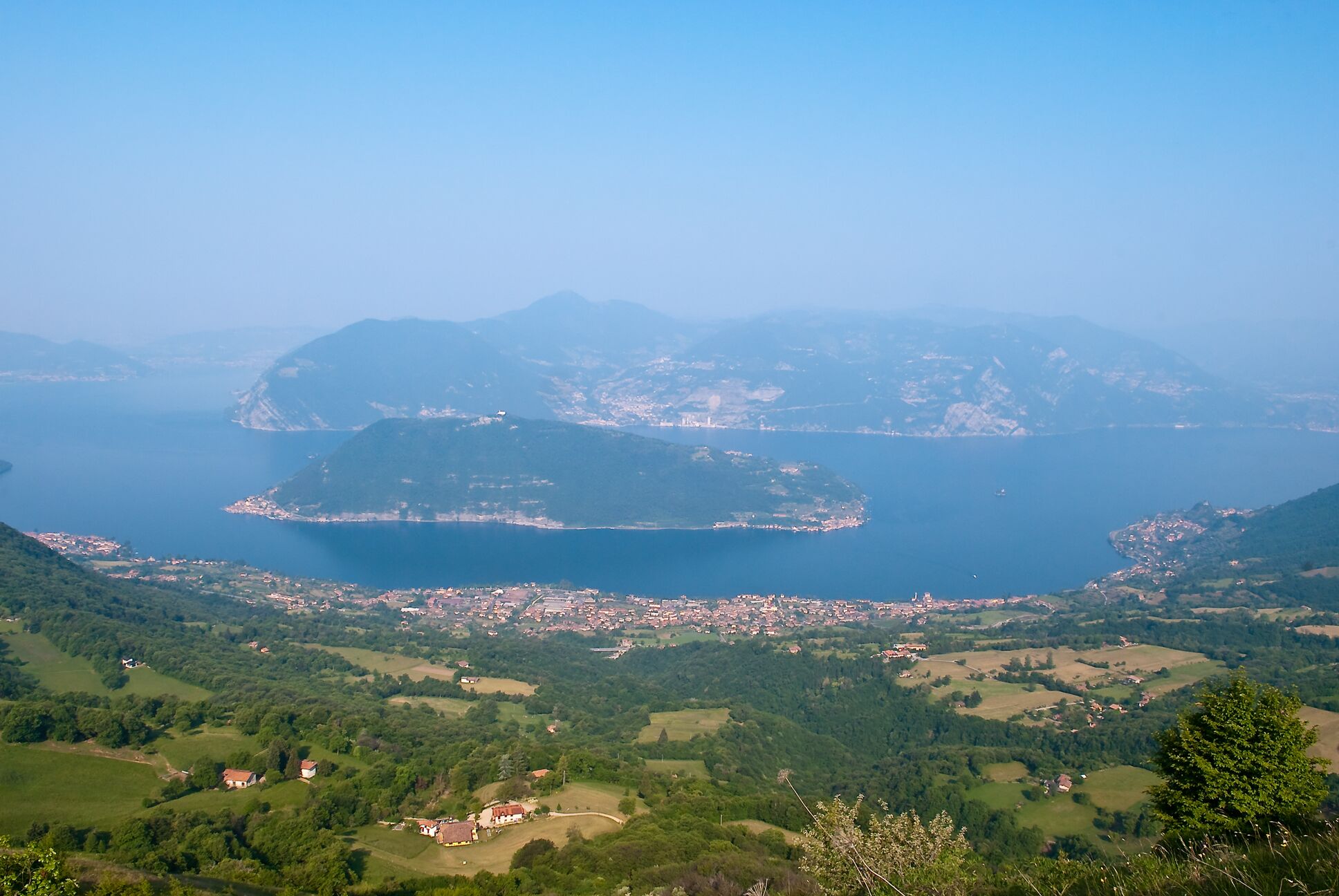 Montisola e il Lago d'Iseo