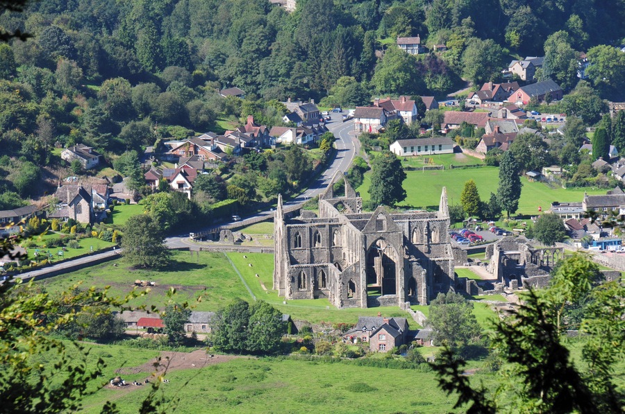 Tintern Abbey from Devil's Pulpit
