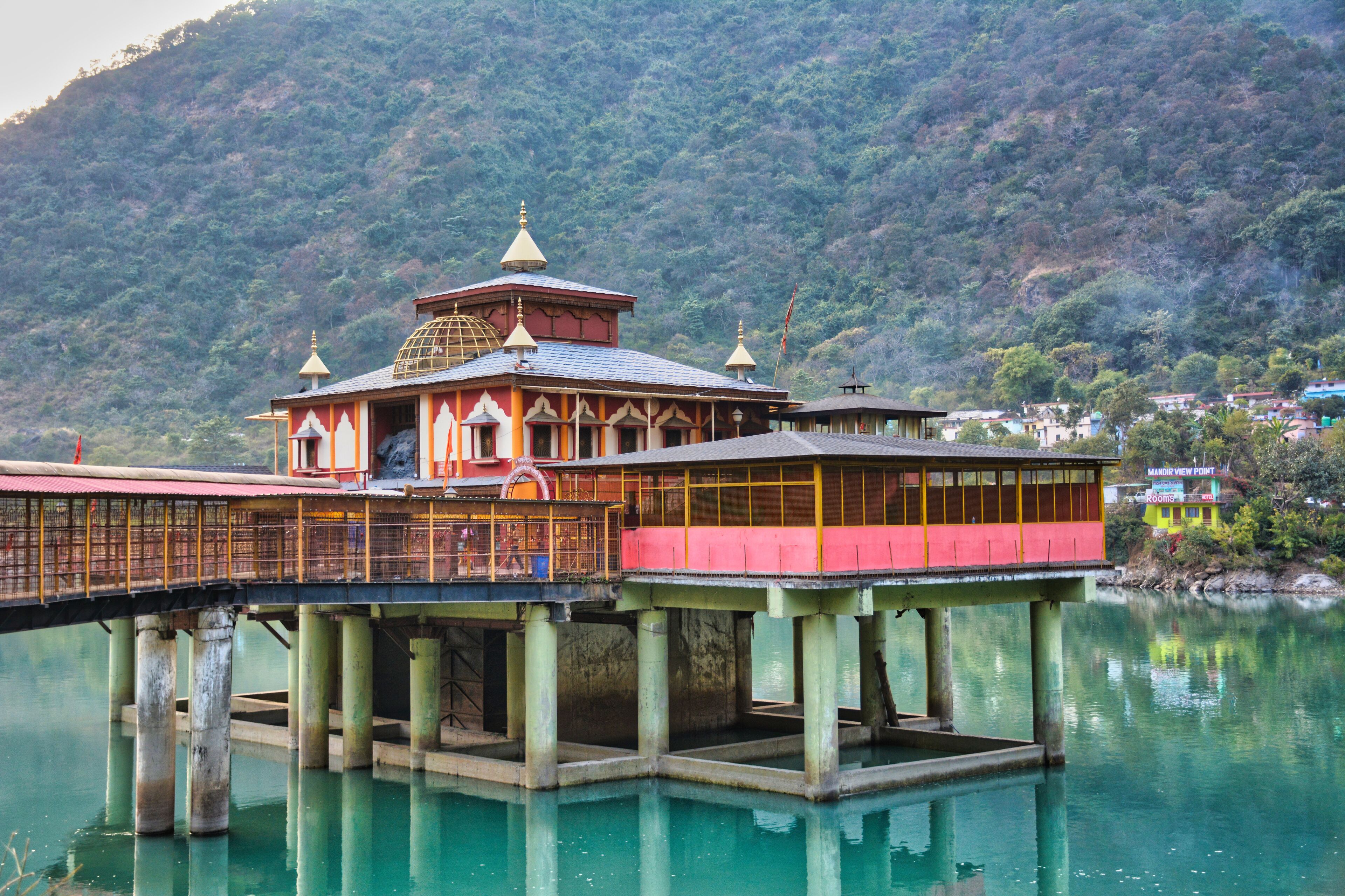 Dhari Devi Temple, Srinagar – A Sacred Shrine on the Alaknanda River, Uttarakhand