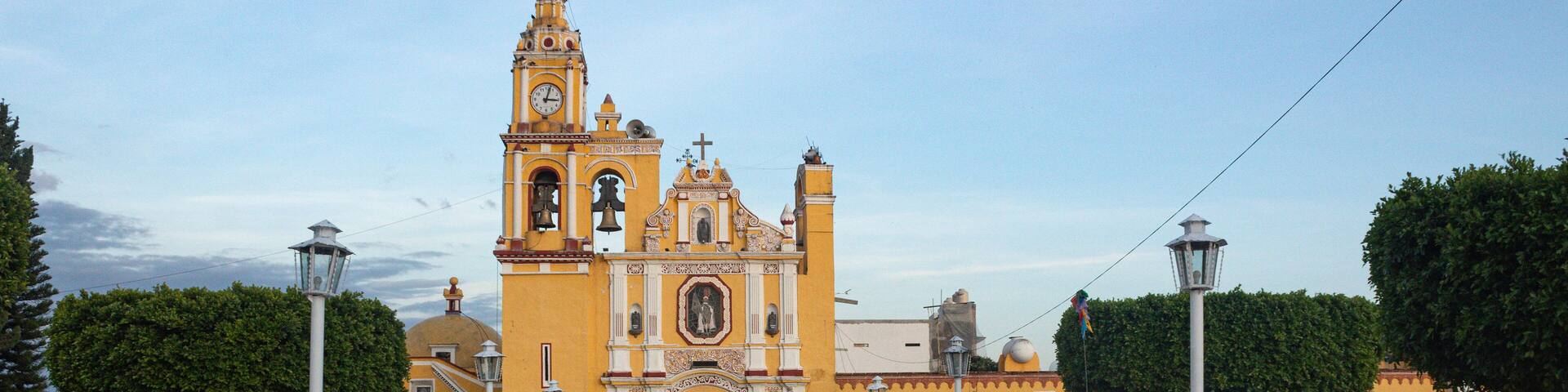 postal de iglesia (parroquia) típica de un pueblo mexicano.