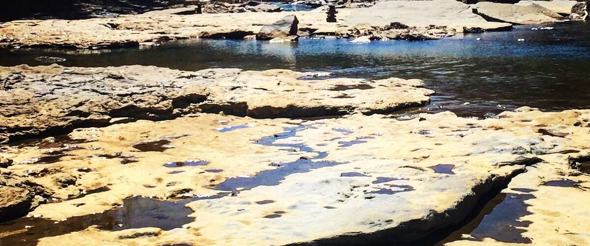 On the river bed! #arkansas #devilsden