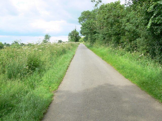 Climbing Berrycott Lane North of the Leicestershire village of Seagrave.