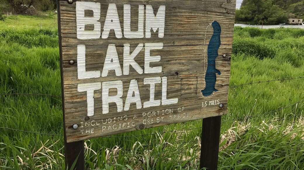 Nice trail from the fish hatchery around the lake
