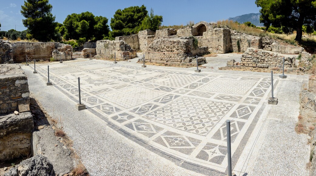 Roman Baths in Isthmi, amazing mosaics!