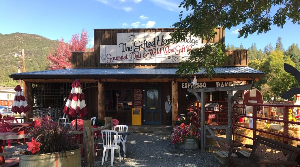 Darling little Old West feel to this rural outpost