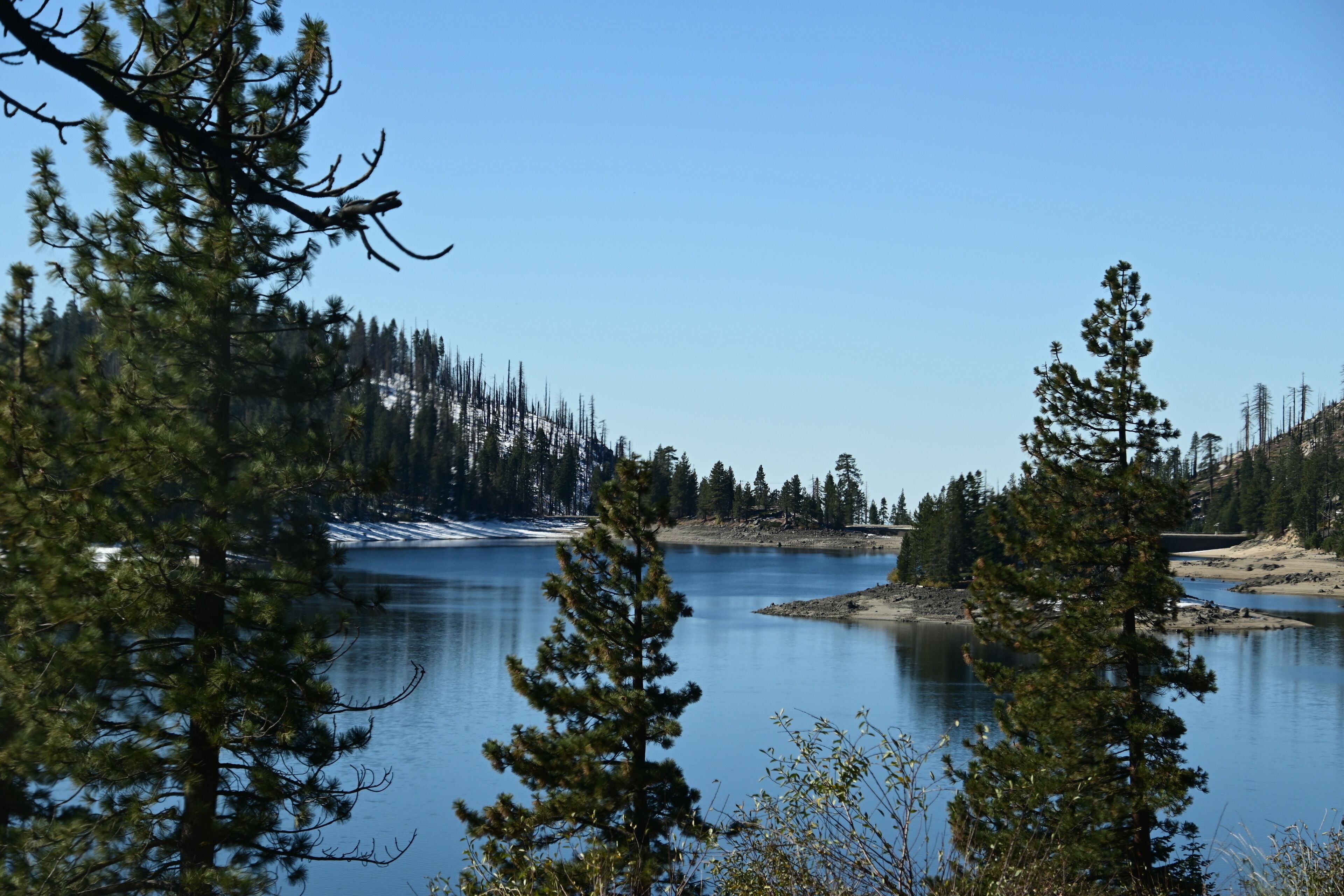 Huntington lake in the winter