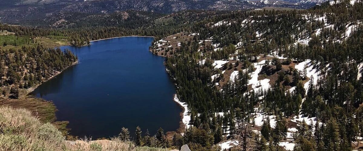 I find the difference in weather amazing at this lake☀️❄️
#Adventure #AdventurePhotoContest