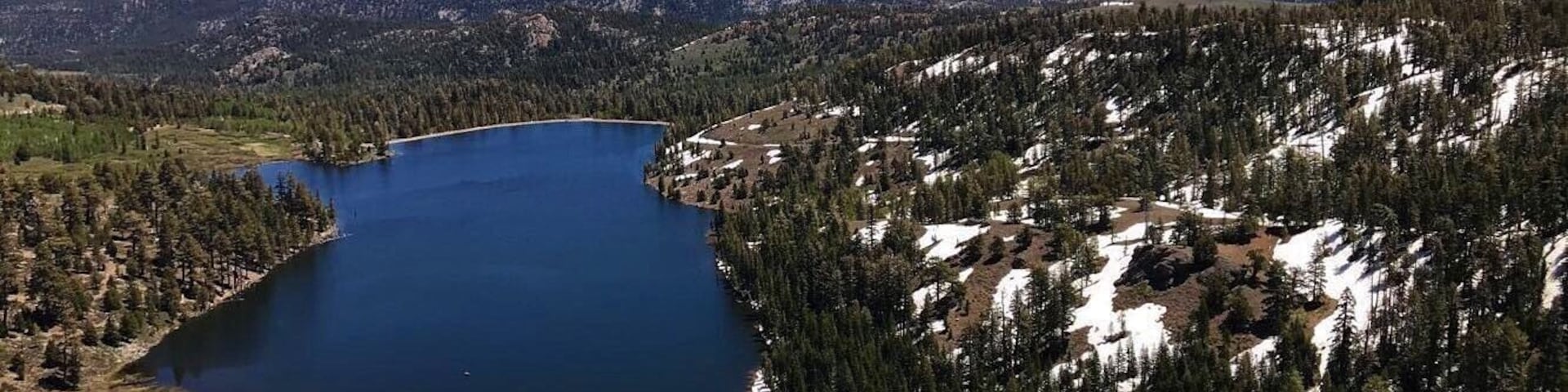 I find the difference in weather amazing at this lake☀️❄️
#Adventure #AdventurePhotoContest