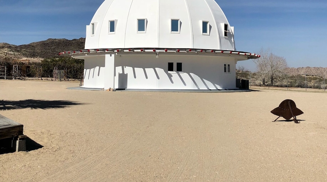 Return to the #integratron for another #soundbath #joshuatree #lifeatexpedia