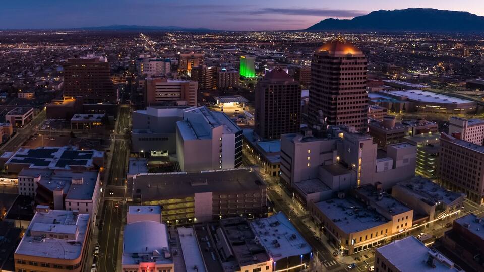 4K Ultra HD Aerial Establishing Shot of Fresno, California at Sunrise in Autumn