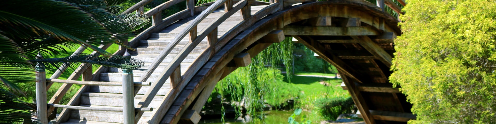 I love this place.the Rose garden is Amazing