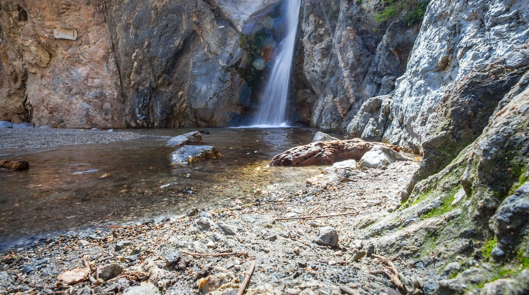 Eaton Canyon Falls Trail Hike in Pasadena near Los Angeles, California