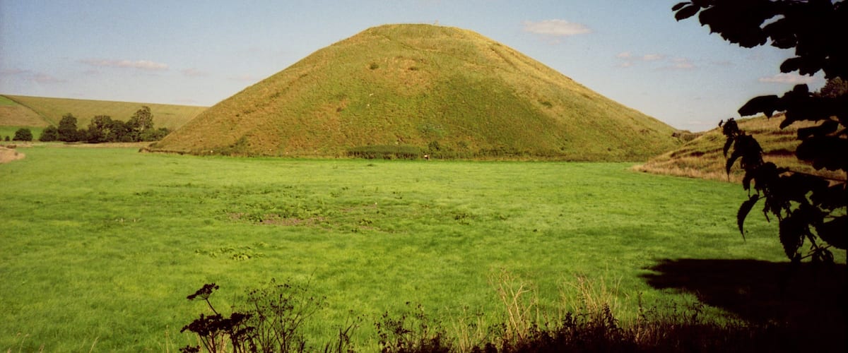 Silbury Hill, Wiltshire, UK.
