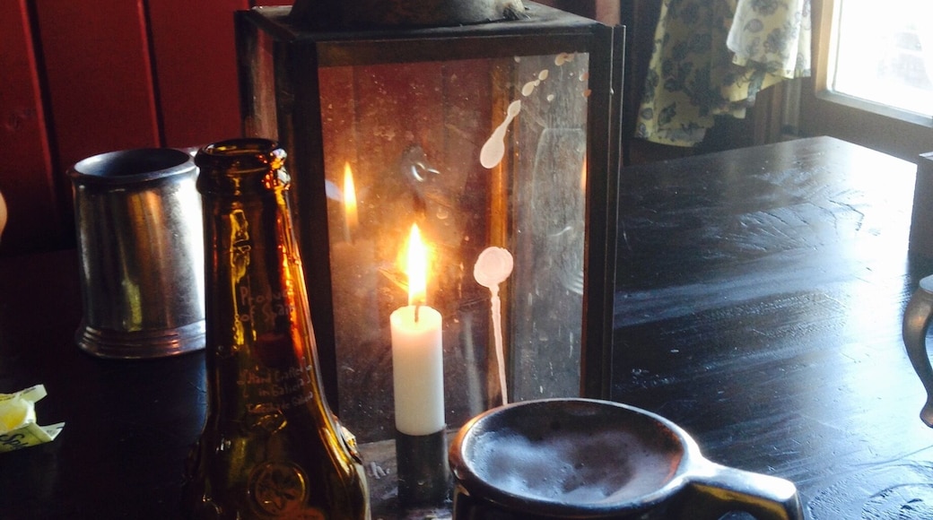 Fantastic homemade food and cold tankers of ale!