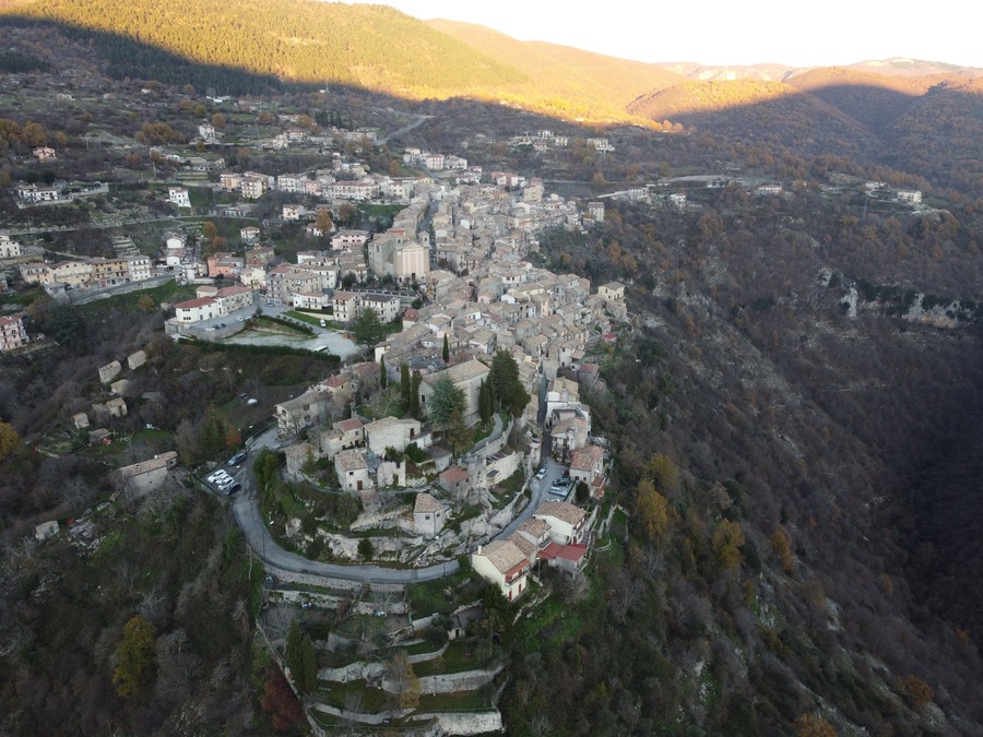 Scatto sullo stupendo paesino di Jenne. Roma. Italia