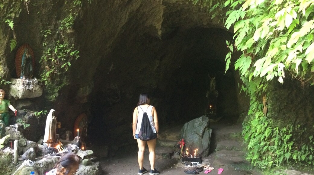Kanabuhayan spring... great caves with holy ground.