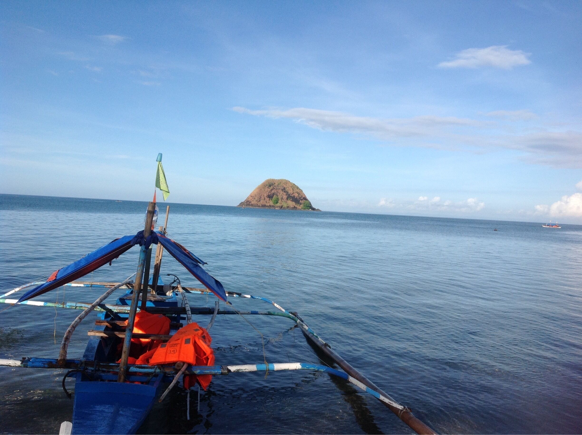 Philippines is endowed with beautiful beaches and landscapes. I am lucky enough that some of these are just around my place. With this is Daruanak from afar. 

#blue #PasacaoCamarinesSur #Philippines
