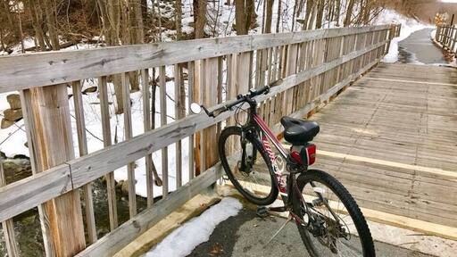 Very unusual to be able to ride the Kennebec Rail Trail in Feburary, this is Maine after all. This 13 mile, out and back, trail is quite flat and paved. Used for walking, biking and running, no motorized transportation.