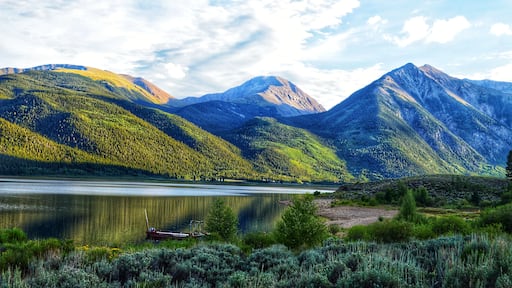 "Wherever you go, go with all your heart." — Confucius
.
.
.
#usa #staytuned #travel #travellife #nikon #photography #nikonusa #travelgram #vacation #roadtrip #dreamcometrue #traveladdict #explore #passion #BestTravelPictures