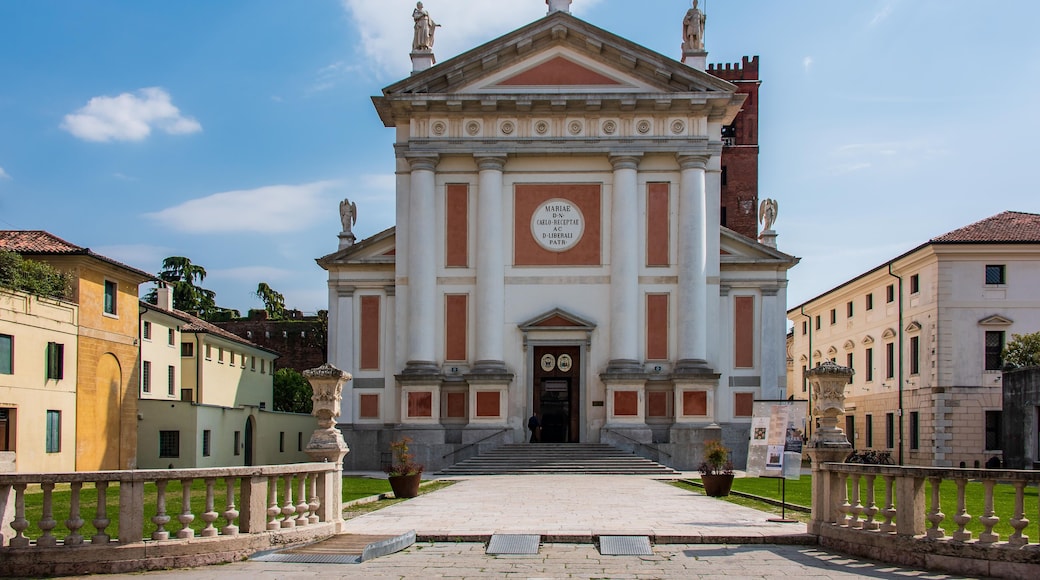 列塞庇护十世村