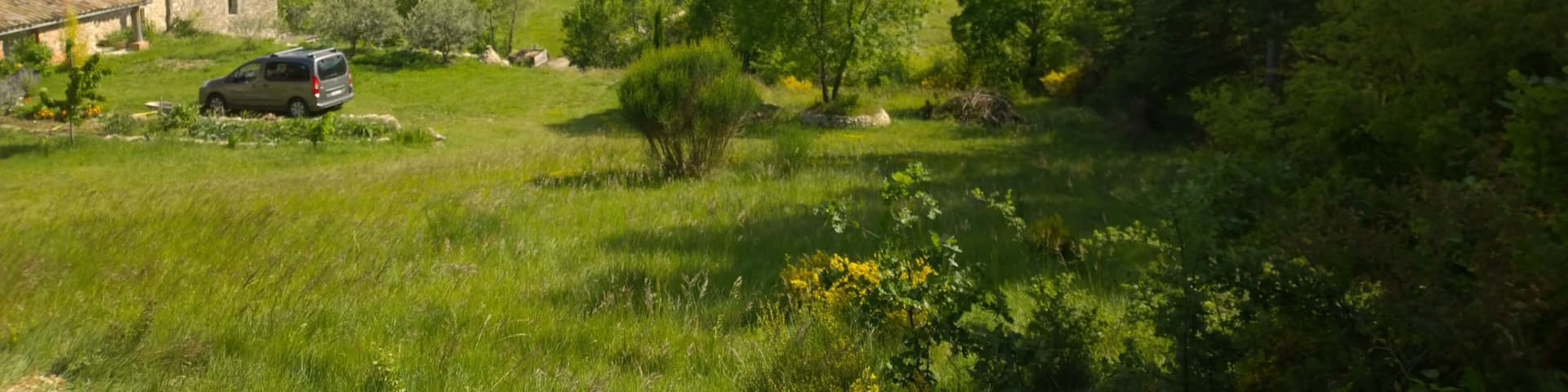 04200 Bevons, France