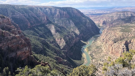 Great Overlook in Dinosaur National Monument, just an easy 1 mile hike on the ridge and you’ll be here.
#Adventure