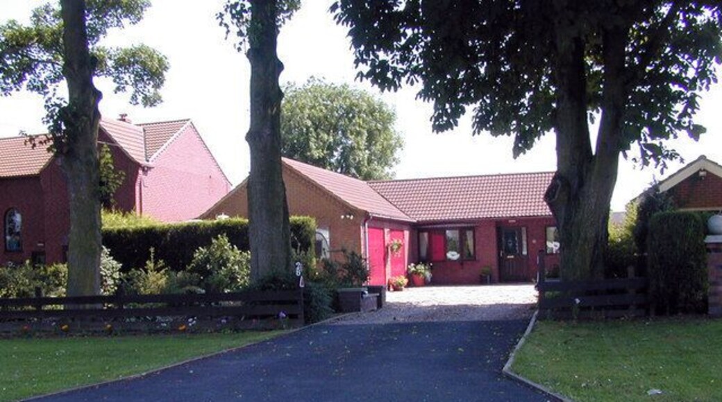 Bungalow on Gainsborough Lane This bungalow at 28 Gainsborough Lane is typical of recent development in this area.