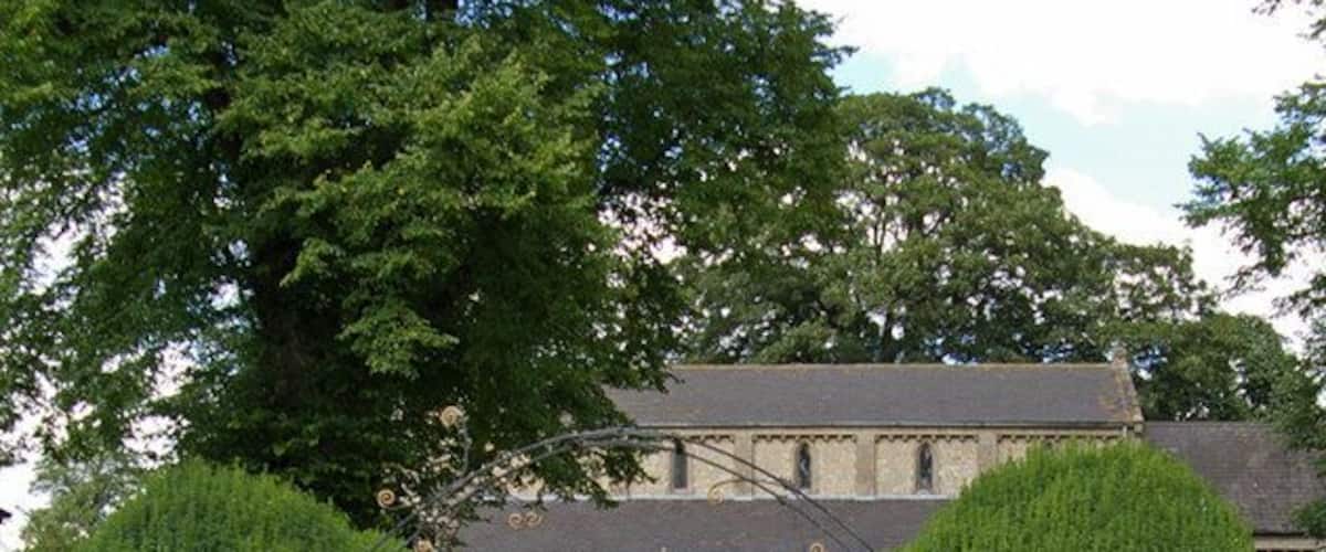 St. Hybald's Church, Scawby Entrance path to St. Hybalds church, Scawby