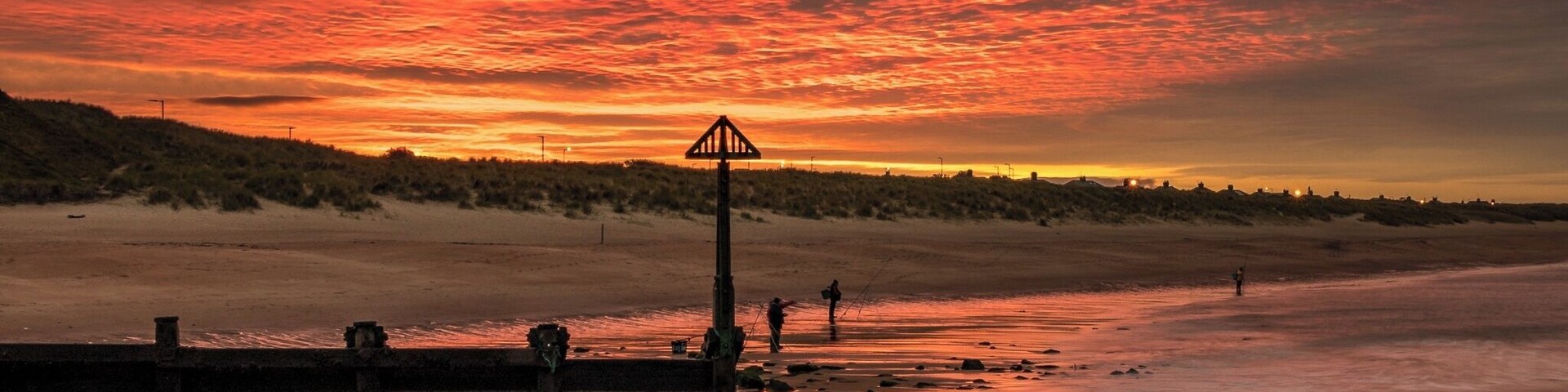 Amazing fiery sunset at Seaton Sluice Northumberland. Great way to try out my new lens which I had only just picked up! #BvStrove