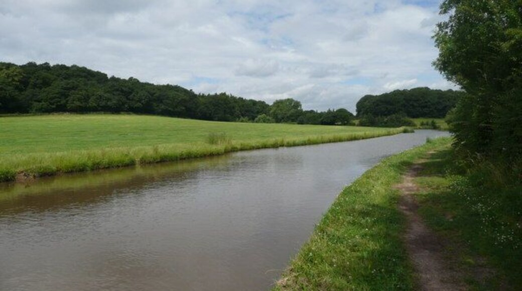 Coventry canal at Mancetter The Coventry canal takes on a river like appearance on its way to Atherstone through the meadows near Mancetter. The Outwood spinney is in the distance on the right of the picture.