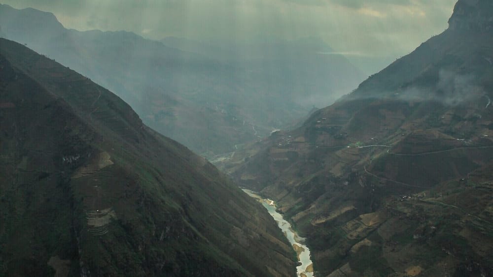 Viewpoint from Ma Pi Leng pass in Ha Giang Oct 2016 :D
from The Terrible Tour Guide:
http://www.theterribletourguide.com