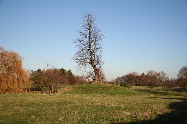 Prospect mound At first I thought this was a mill mound, but it's apparently a folly. The famous Nottinghamshire Antiquarian Dr.Robert Thoroton lived at the Old Hall in the 17th century and had this mound and another nearby constructed as a viewing platform and eyecatcher in the parkland
