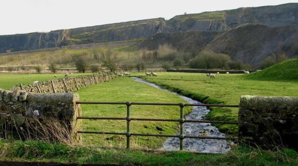 Kempley Beck On its way to join Haw Beck. Skipton Rock Quarry is in the background.