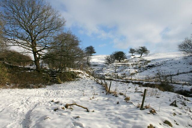 Houghton Hag Wood Footpath to Lee Green Reservoir